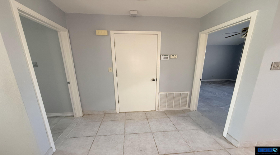 1428 Los Ebanos Dr, LAREDO, Texas 78041, 2 Bedrooms Bedrooms, 3 Rooms Rooms,1 BathroomBathrooms,Residential,For Sale,1428 Los Ebanos Dr,20260965