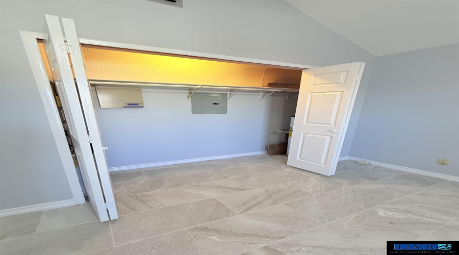 1428 Los Ebanos Dr, LAREDO, Texas 78041, 2 Bedrooms Bedrooms, 3 Rooms Rooms,1 BathroomBathrooms,Residential,For Sale,1428 Los Ebanos Dr,20260965