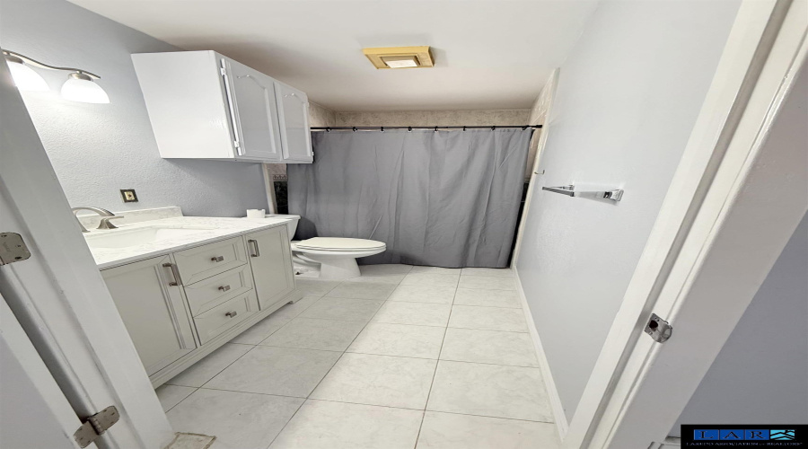 1428 Los Ebanos Dr, LAREDO, Texas 78041, 2 Bedrooms Bedrooms, 3 Rooms Rooms,1 BathroomBathrooms,Residential,For Sale,1428 Los Ebanos Dr,20260965