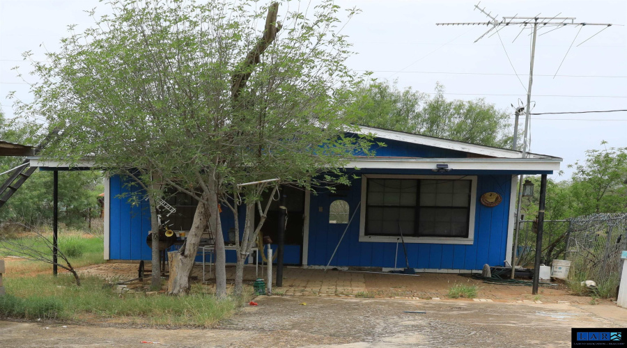 609 French St., Encinal, Texas 78019, 4 Bedrooms Bedrooms, 6 Rooms Rooms,1 BathroomBathrooms,Residential,For Sale,609 French St.,20260966