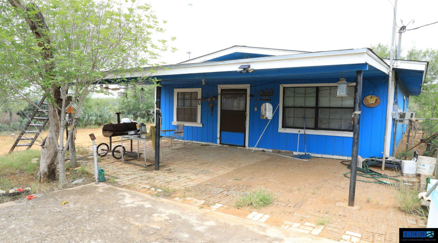 609 French St., Encinal, Texas 78019, 4 Bedrooms Bedrooms, 6 Rooms Rooms,1 BathroomBathrooms,Residential,For Sale,609 French St.,20260966