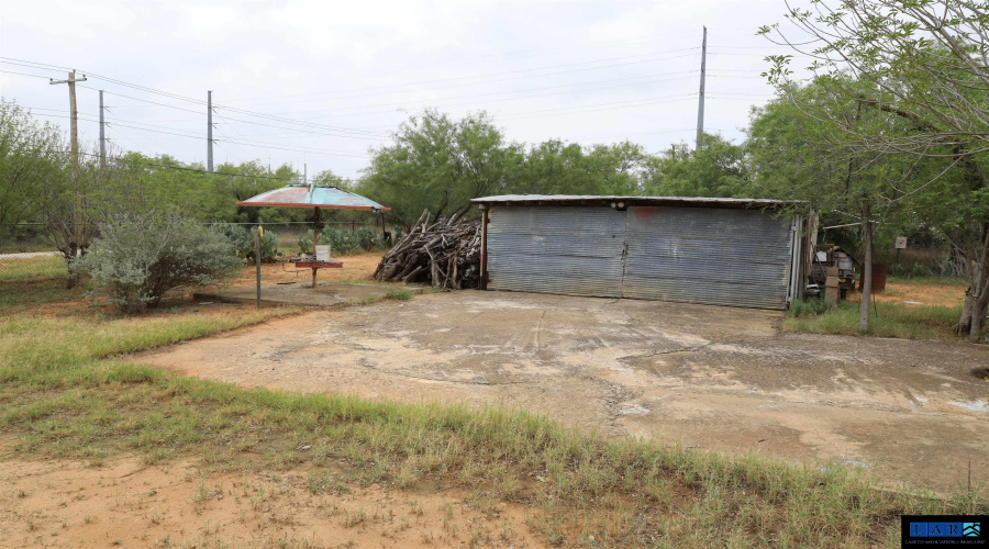 609 French St., Encinal, Texas 78019, 4 Bedrooms Bedrooms, 6 Rooms Rooms,1 BathroomBathrooms,Residential,For Sale,609 French St.,20260966
