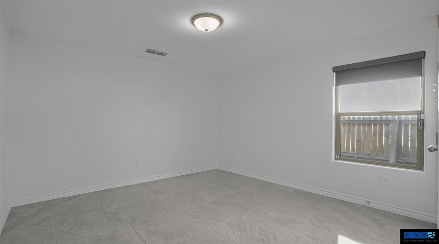 5428 Encanto Dr., Laredo, Texas 78046-5283, 4 Bedrooms Bedrooms, 6 Rooms Rooms,2 BathroomsBathrooms,Residential,For Rent,5428 Encanto Dr.,20260970