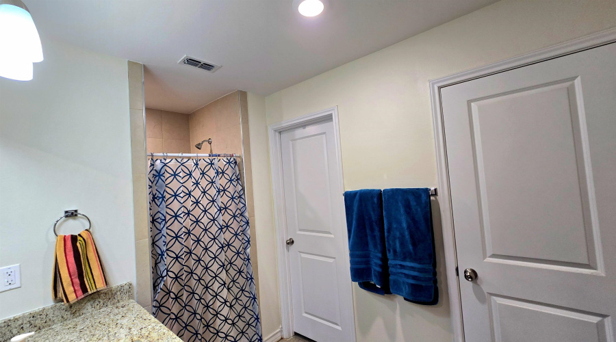 2207 Durazno Ct., Laredo, Texas 78046, 4 Bedrooms Bedrooms, 7 Rooms Rooms,2 BathroomsBathrooms,Residential,For Sale,2207 Durazno Ct.,20260973