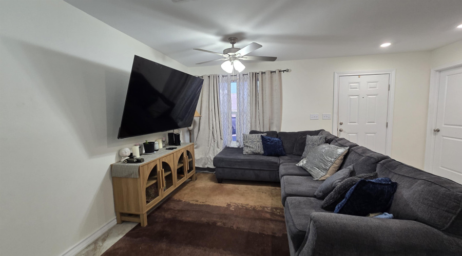 2207 Durazno Ct., Laredo, Texas 78046, 4 Bedrooms Bedrooms, 7 Rooms Rooms,2 BathroomsBathrooms,Residential,For Sale,2207 Durazno Ct.,20260973