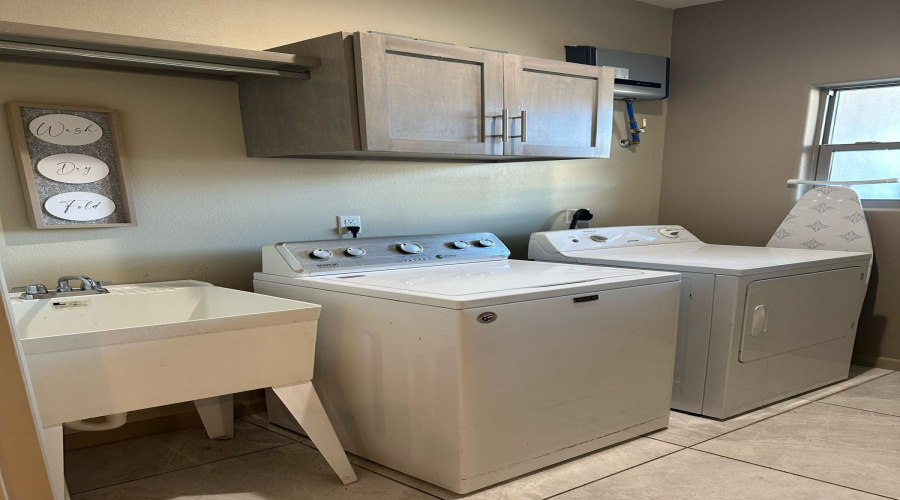 4101 Blue Quail Rd, Laredo, Texas 78045, 3 Bedrooms Bedrooms, 7 Rooms Rooms,2 BathroomsBathrooms,Residential,For Rent,4101 Blue Quail Rd,20260974