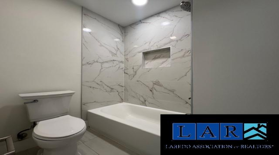 4717 Rocky Ledge Lp, Laredo, Texas 78041, 3 Bedrooms Bedrooms, 6 Rooms Rooms,2 BathroomsBathrooms,Residential,For Rent,4717 Rocky Ledge Lp,20260159