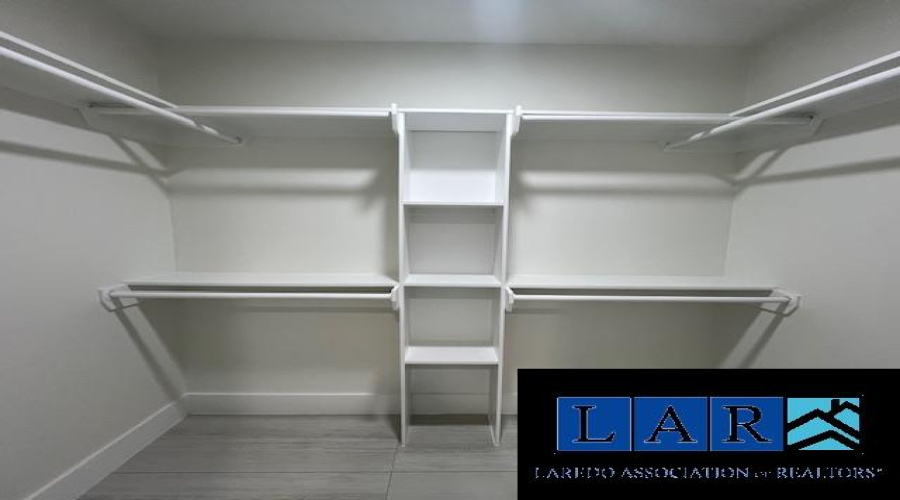 4717 Rocky Ledge Lp, Laredo, Texas 78041, 3 Bedrooms Bedrooms, 6 Rooms Rooms,2 BathroomsBathrooms,Residential,For Rent,4717 Rocky Ledge Lp,20260159