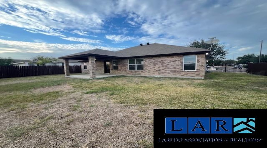 4717 Rocky Ledge Lp, Laredo, Texas 78041, 3 Bedrooms Bedrooms, 6 Rooms Rooms,2 BathroomsBathrooms,Residential,For Rent,4717 Rocky Ledge Lp,20260159