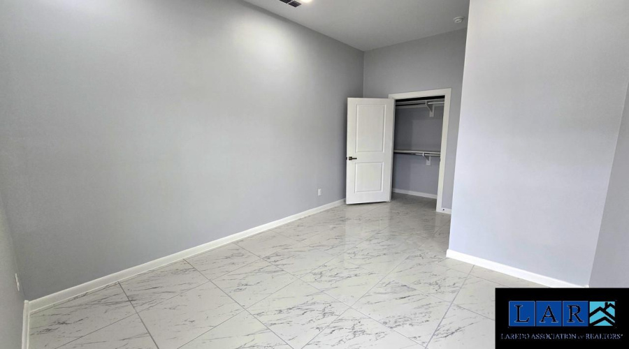 2341 Mango Rd., Laredo, Texas 78046, 3 Bedrooms Bedrooms, 5 Rooms Rooms,2 BathroomsBathrooms,Residential,For Sale,2341 Mango Rd.,20260981