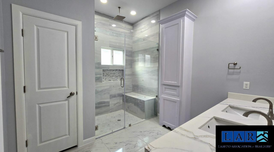 2341 Mango Rd., Laredo, Texas 78046, 3 Bedrooms Bedrooms, 5 Rooms Rooms,2 BathroomsBathrooms,Residential,For Sale,2341 Mango Rd.,20260981