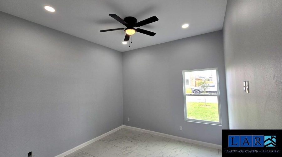 2341 Mango Rd., Laredo, Texas 78046, 3 Bedrooms Bedrooms, 5 Rooms Rooms,2 BathroomsBathrooms,Residential,For Sale,2341 Mango Rd.,20260981