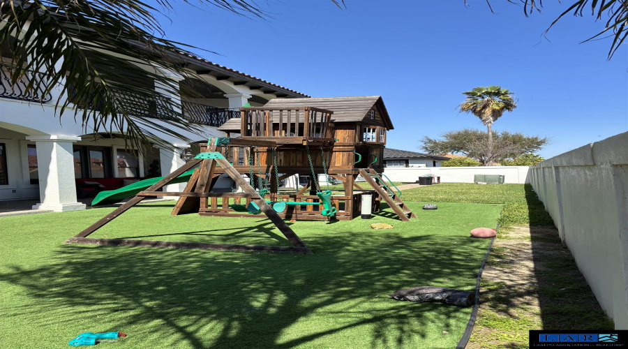 417 Lake Nakuru Ct, LAREDO, Texas 78041, 6 Bedrooms Bedrooms, 9 Rooms Rooms,6 BathroomsBathrooms,Residential,For Sale,417 Lake Nakuru Ct,20260982