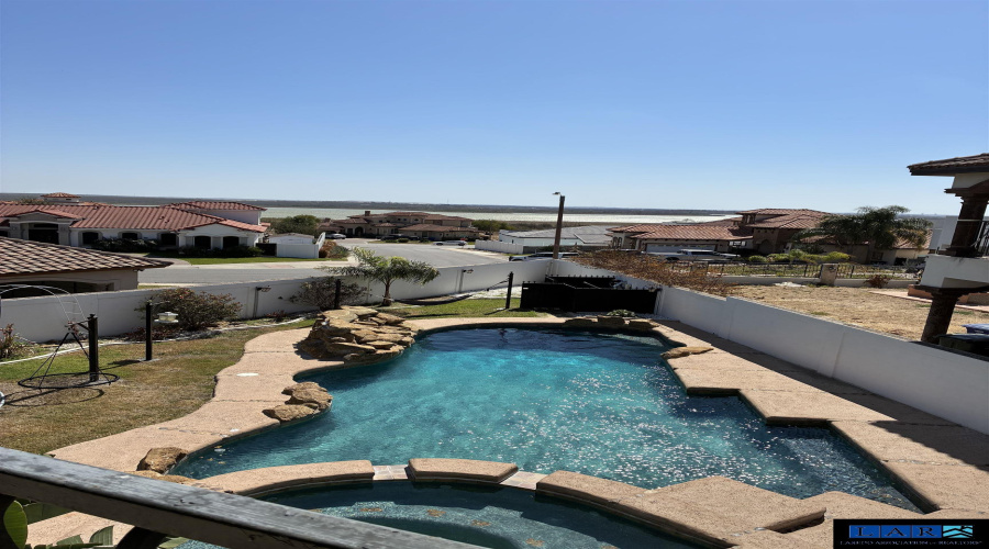 417 Lake Nakuru Ct, LAREDO, Texas 78041, 6 Bedrooms Bedrooms, 9 Rooms Rooms,6 BathroomsBathrooms,Residential,For Sale,417 Lake Nakuru Ct,20260982