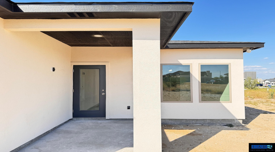 6709 El Freno, LAREDO, Texas 78046, 3 Bedrooms Bedrooms, 5 Rooms Rooms,2 BathroomsBathrooms,Residential,For Sale,6709 El Freno,20260983