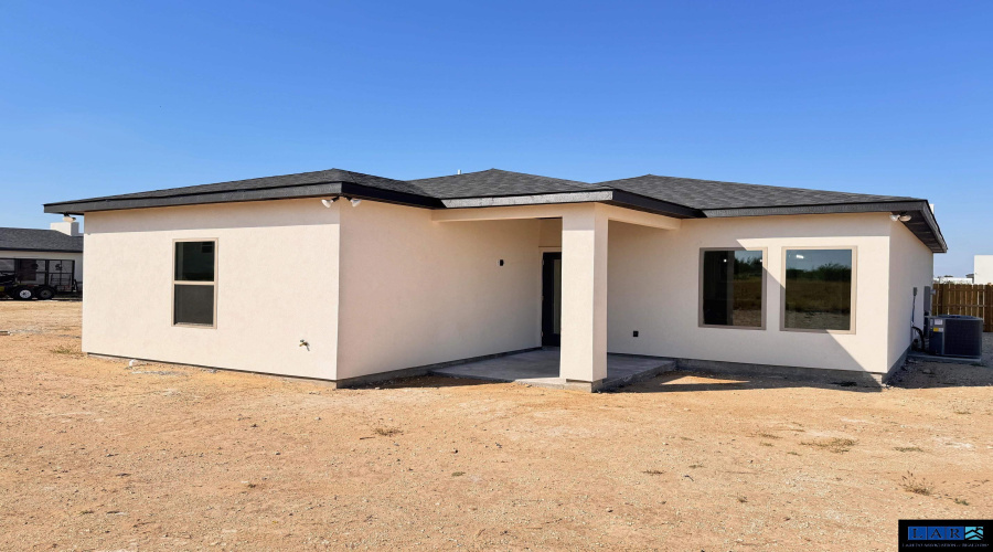 6709 El Freno, LAREDO, Texas 78046, 3 Bedrooms Bedrooms, 5 Rooms Rooms,2 BathroomsBathrooms,Residential,For Sale,6709 El Freno,20260983