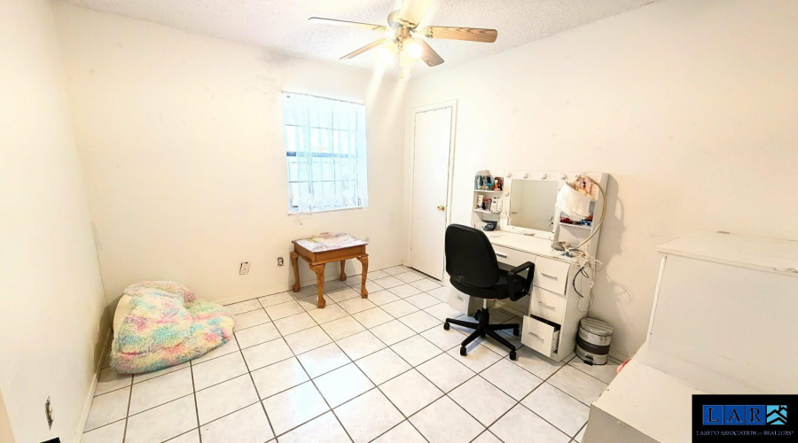 105 Tamarack Lp, Laredo, Texas 78045, 3 Bedrooms Bedrooms, 5 Rooms Rooms,2 BathroomsBathrooms,Residential,For Sale,105 Tamarack Lp,20260984