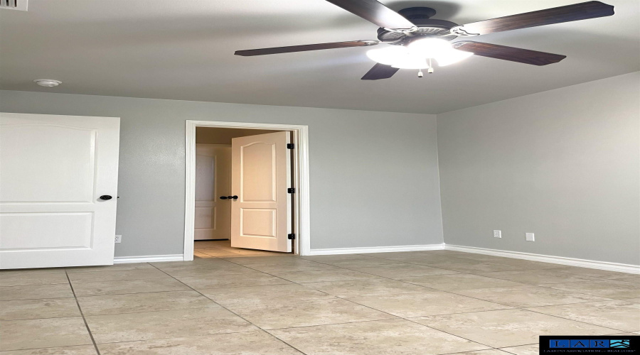 5801 Moses Lp., Laredo, Texas 78046, 3 Bedrooms Bedrooms, 6 Rooms Rooms,2 BathroomsBathrooms,Residential,For Sale,5801 Moses Lp.,20260985