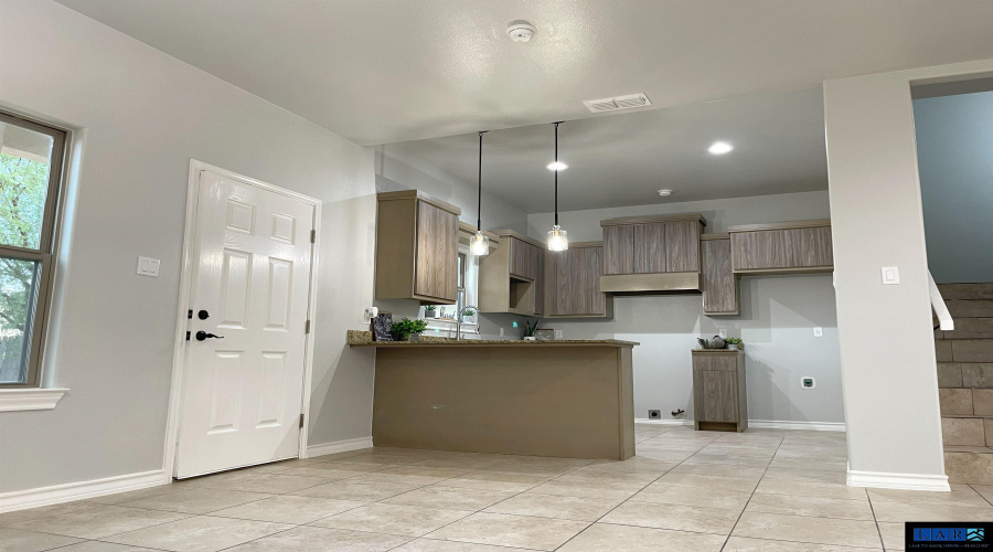 5801 Moses Lp., Laredo, Texas 78046, 3 Bedrooms Bedrooms, 6 Rooms Rooms,2 BathroomsBathrooms,Residential,For Sale,5801 Moses Lp.,20260985