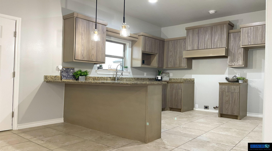 5801 Moses Lp., Laredo, Texas 78046, 3 Bedrooms Bedrooms, 6 Rooms Rooms,2 BathroomsBathrooms,Residential,For Sale,5801 Moses Lp.,20260985