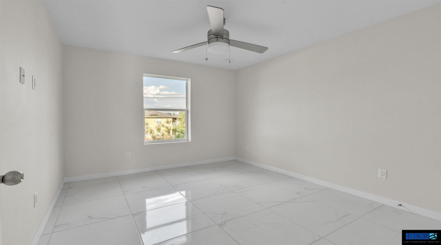 504 Gale Ct, Laredo, Texas 78041, 3 Bedrooms Bedrooms, 5 Rooms Rooms,2 BathroomsBathrooms,Residential,For Rent,504 Gale Ct,20260986