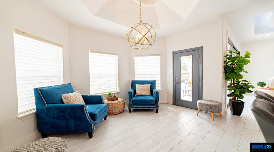 507 Scissor Tail Cir, Laredo, Texas 78045, 3 Bedrooms Bedrooms, 6 Rooms Rooms,2 BathroomsBathrooms,Residential,For Sale,507 Scissor Tail Cir,20260988