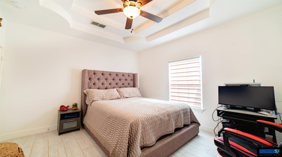 507 Scissor Tail Cir, Laredo, Texas 78045, 3 Bedrooms Bedrooms, 6 Rooms Rooms,2 BathroomsBathrooms,Residential,For Sale,507 Scissor Tail Cir,20260988