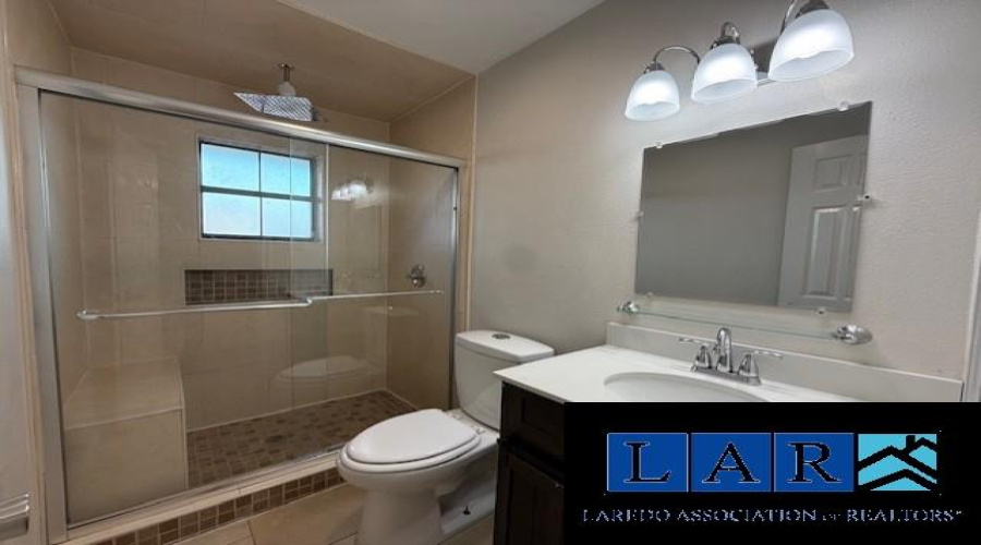 1238 Shiloh Dr, Laredo, Texas 78045, 3 Bedrooms Bedrooms, 5 Rooms Rooms,2 BathroomsBathrooms,Residential,For Rent,1238 Shiloh Dr,20260989