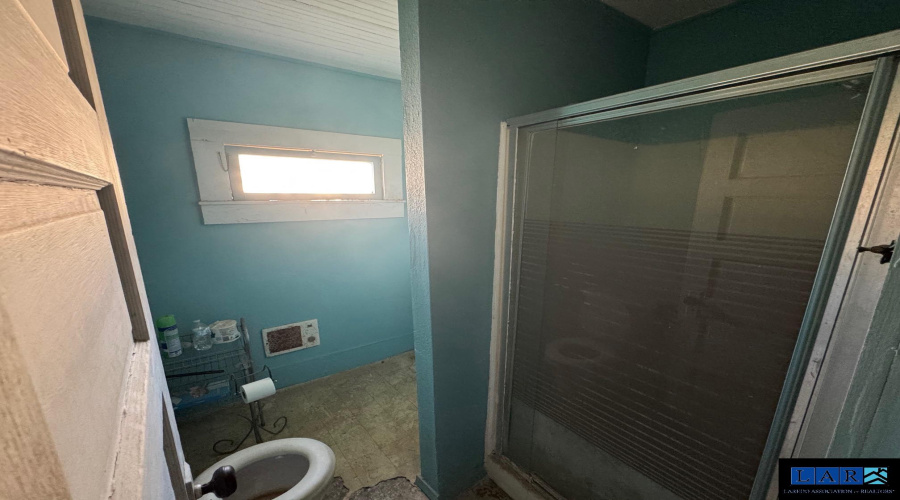 215 Cortez St, Laredo, Texas 78040, 3 Bedrooms Bedrooms, 5 Rooms Rooms,1 BathroomBathrooms,Residential,For Sale,215 Cortez St,20260990