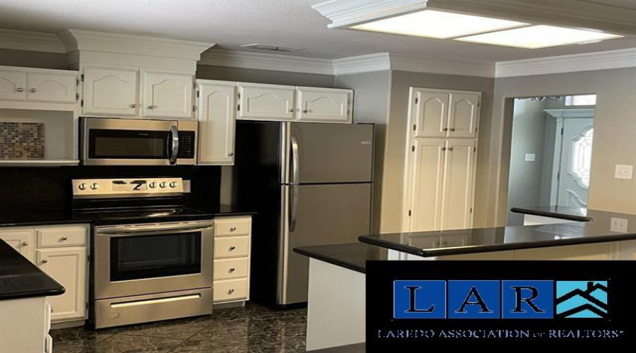 8509 Valley View Cir, Laredo, Texas 78045, 5 Bedrooms Bedrooms, 7 Rooms Rooms,3 BathroomsBathrooms,Residential,For Rent,8509 Valley View Cir,20260991