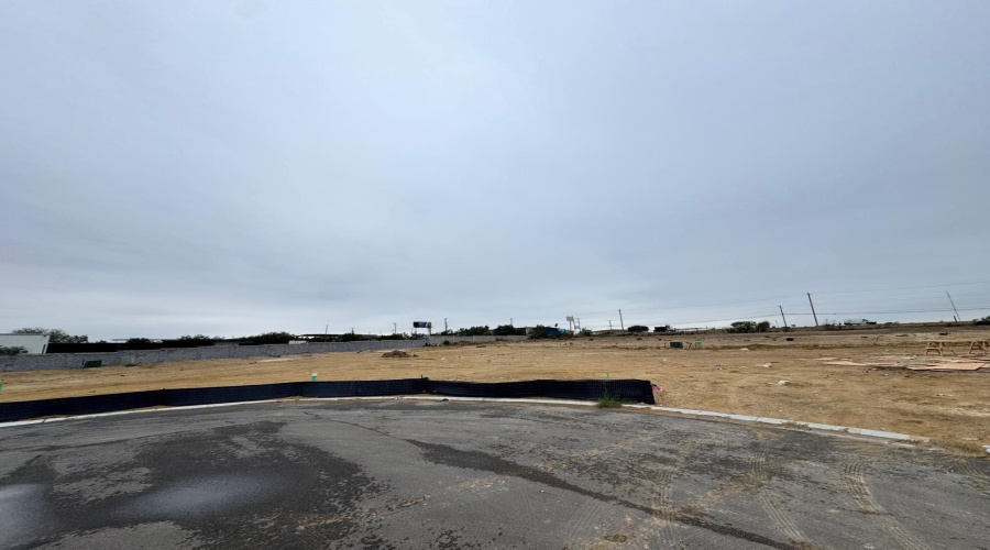6015 Heather Loop, Laredo, Texas 78043, ,Land,For Sale,6015 Heather Loop,20260996
