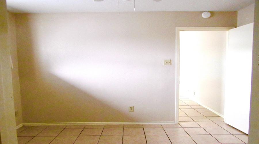 1420 Juarez Ave, Laredo, Texas 78040, 1 Bedroom Bedrooms, 2 Rooms Rooms,1 BathroomBathrooms,Residential,For Rent,1420 Juarez Ave,20260994