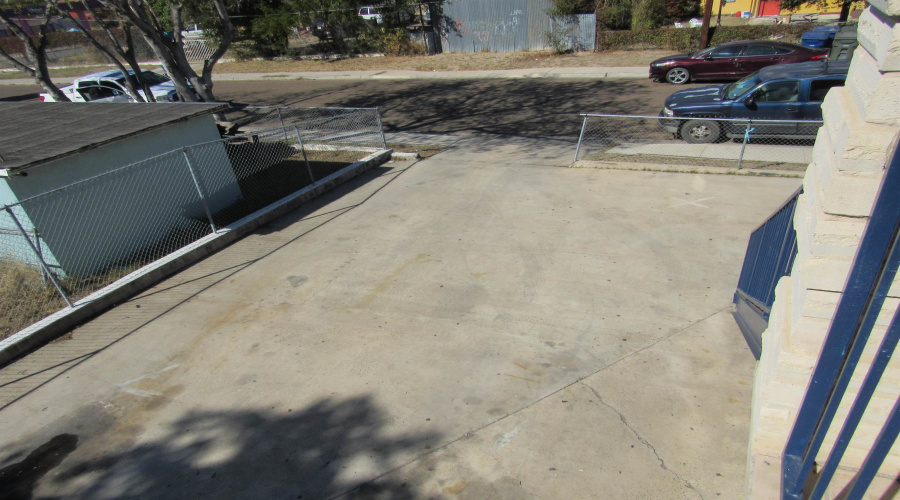 1420 Juarez Ave, Laredo, Texas 78040, 1 Bedroom Bedrooms, 2 Rooms Rooms,1 BathroomBathrooms,Residential,For Rent,1420 Juarez Ave,20260994