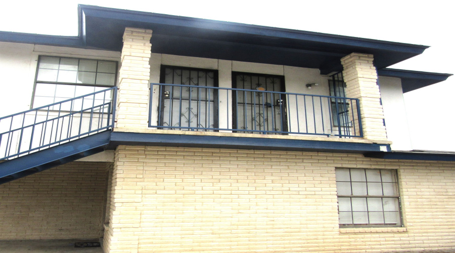 1420 Juarez Ave, Laredo, Texas 78040, 1 Bedroom Bedrooms, 2 Rooms Rooms,1 BathroomBathrooms,Residential,For Rent,1420 Juarez Ave,20260994