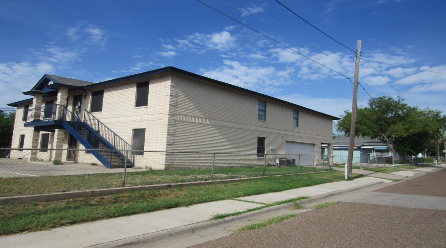 1420 Juarez Ave, Laredo, Texas 78040, 1 Bedroom Bedrooms, 2 Rooms Rooms,1 BathroomBathrooms,Residential,For Rent,1420 Juarez Ave,20260994