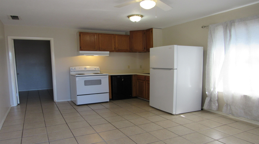 1420 Juarez Ave, Laredo, Texas 78040, 1 Bedroom Bedrooms, 2 Rooms Rooms,1 BathroomBathrooms,Residential,For Rent,1420 Juarez Ave,20260994