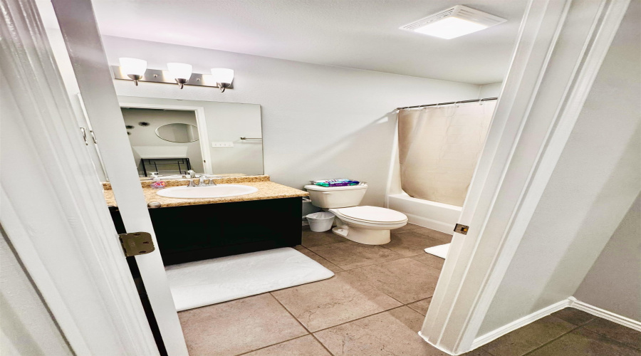 3711 Jaime Martin, Laredo, Texas 78046, 4 Bedrooms Bedrooms, 6 Rooms Rooms,2 BathroomsBathrooms,Residential,For Sale,3711 Jaime Martin,20260995