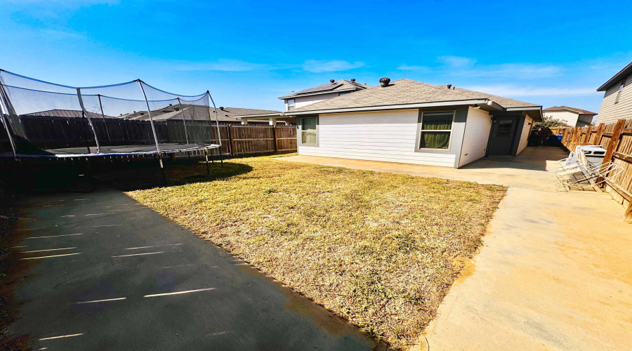 3711 Jaime Martin, Laredo, Texas 78046, 4 Bedrooms Bedrooms, 6 Rooms Rooms,2 BathroomsBathrooms,Residential,For Sale,3711 Jaime Martin,20260995