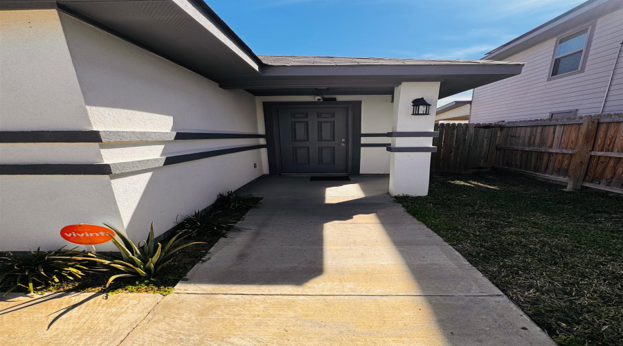 3711 Jaime Martin, Laredo, Texas 78046, 4 Bedrooms Bedrooms, 6 Rooms Rooms,2 BathroomsBathrooms,Residential,For Sale,3711 Jaime Martin,20260995