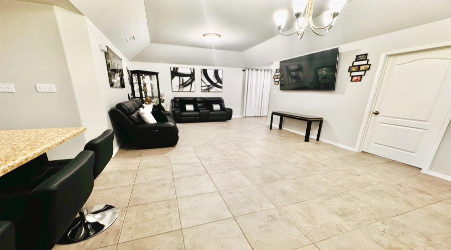 3711 Jaime Martin, Laredo, Texas 78046, 4 Bedrooms Bedrooms, 6 Rooms Rooms,2 BathroomsBathrooms,Residential,For Sale,3711 Jaime Martin,20260995