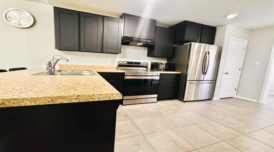 3711 Jaime Martin, Laredo, Texas 78046, 4 Bedrooms Bedrooms, 6 Rooms Rooms,2 BathroomsBathrooms,Residential,For Sale,3711 Jaime Martin,20260995