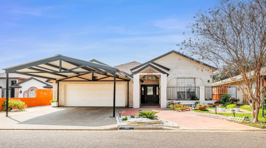 110 Lagos Ave, LAREDO, Texas 78045, 3 Bedrooms Bedrooms, 6 Rooms Rooms,2 BathroomsBathrooms,Residential,For Sale,110 Lagos Ave,20260998