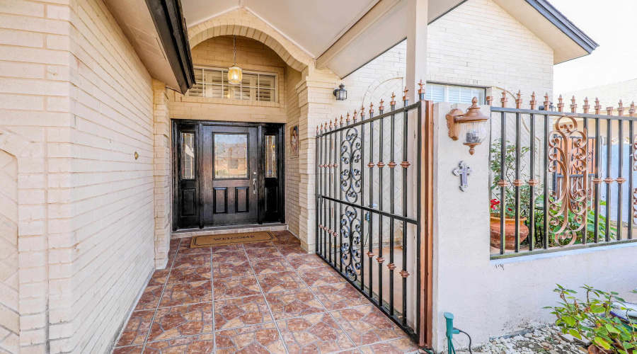 110 Lagos Ave, LAREDO, Texas 78045, 3 Bedrooms Bedrooms, 6 Rooms Rooms,2 BathroomsBathrooms,Residential,For Sale,110 Lagos Ave,20260998