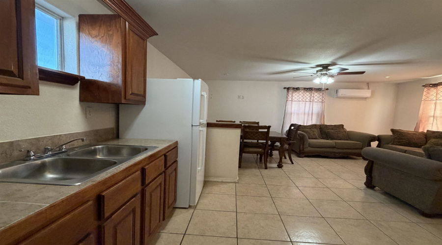 10214 Blitzen Dr, LAREDO, Texas 78045, 1 Bedroom Bedrooms, 2 Rooms Rooms,1 BathroomBathrooms,Residential,For Rent,10214 Blitzen Dr,20260999