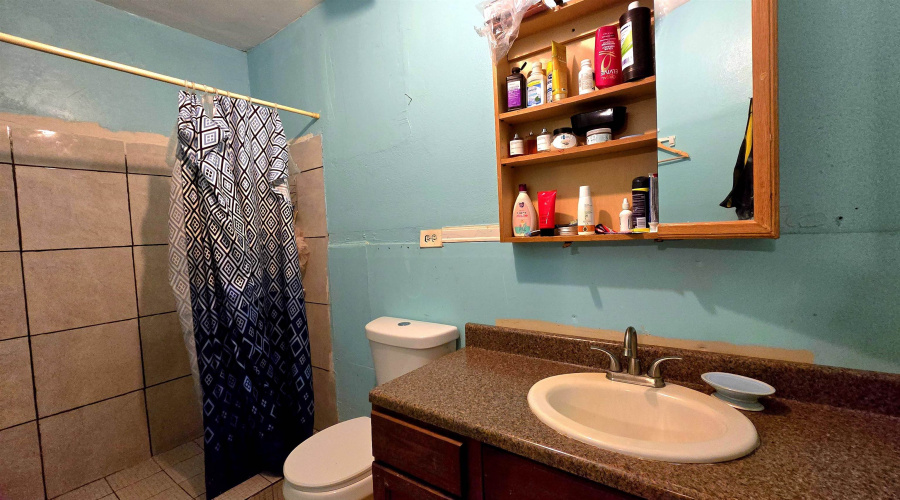 103 Malaga Dr, Laredo, Texas 78046, 4 Bedrooms Bedrooms, 6 Rooms Rooms,3 BathroomsBathrooms,Residential,For Sale,103 Malaga Dr,20261000