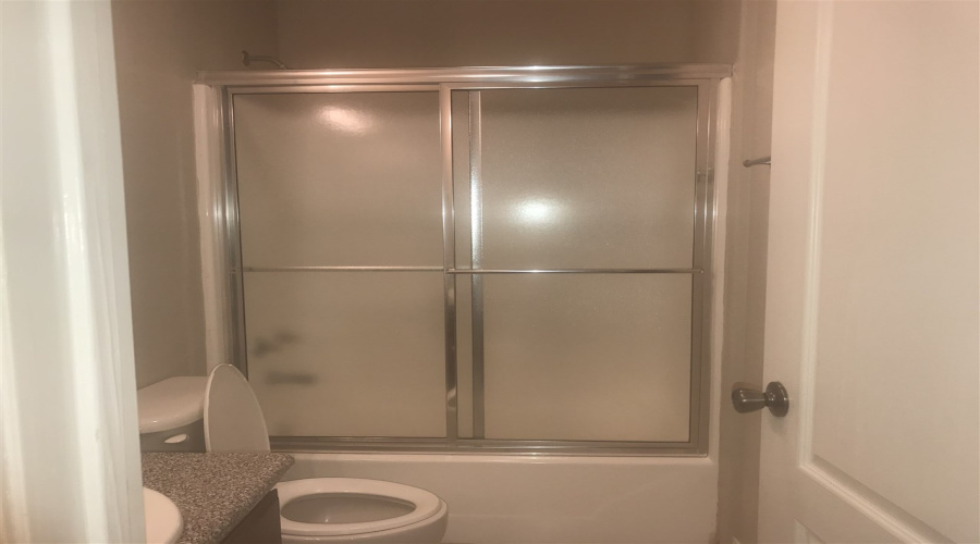 411 Shiloh Dr, LAREDO, Texas 78045, 3 Bedrooms Bedrooms, 6 Rooms Rooms,2 BathroomsBathrooms,Residential,For Rent,411 Shiloh Dr,20261002