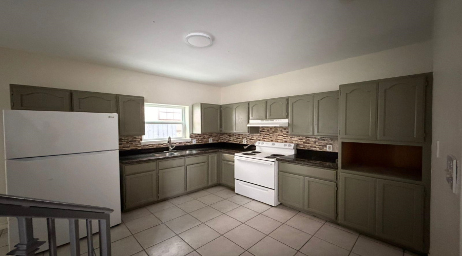 411 Shiloh Dr, LAREDO, Texas 78045, 3 Bedrooms Bedrooms, 6 Rooms Rooms,2 BathroomsBathrooms,Residential,For Rent,411 Shiloh Dr,20261002