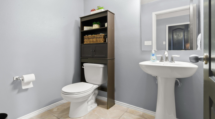 6103 Fraile Dr, laredo, Texas 78043, 3 Bedrooms Bedrooms, 5 Rooms Rooms,2 BathroomsBathrooms,Residential,For Sale,6103 Fraile Dr,20261003