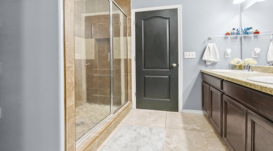 6103 Fraile Dr, laredo, Texas 78043, 3 Bedrooms Bedrooms, 5 Rooms Rooms,2 BathroomsBathrooms,Residential,For Sale,6103 Fraile Dr,20261003