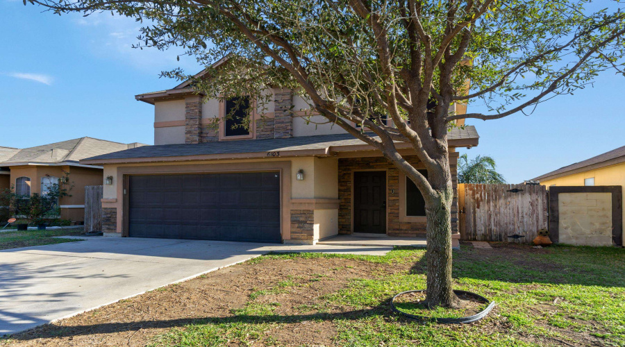 6103 Fraile Dr, laredo, Texas 78043, 3 Bedrooms Bedrooms, 5 Rooms Rooms,2 BathroomsBathrooms,Residential,For Sale,6103 Fraile Dr,20261003